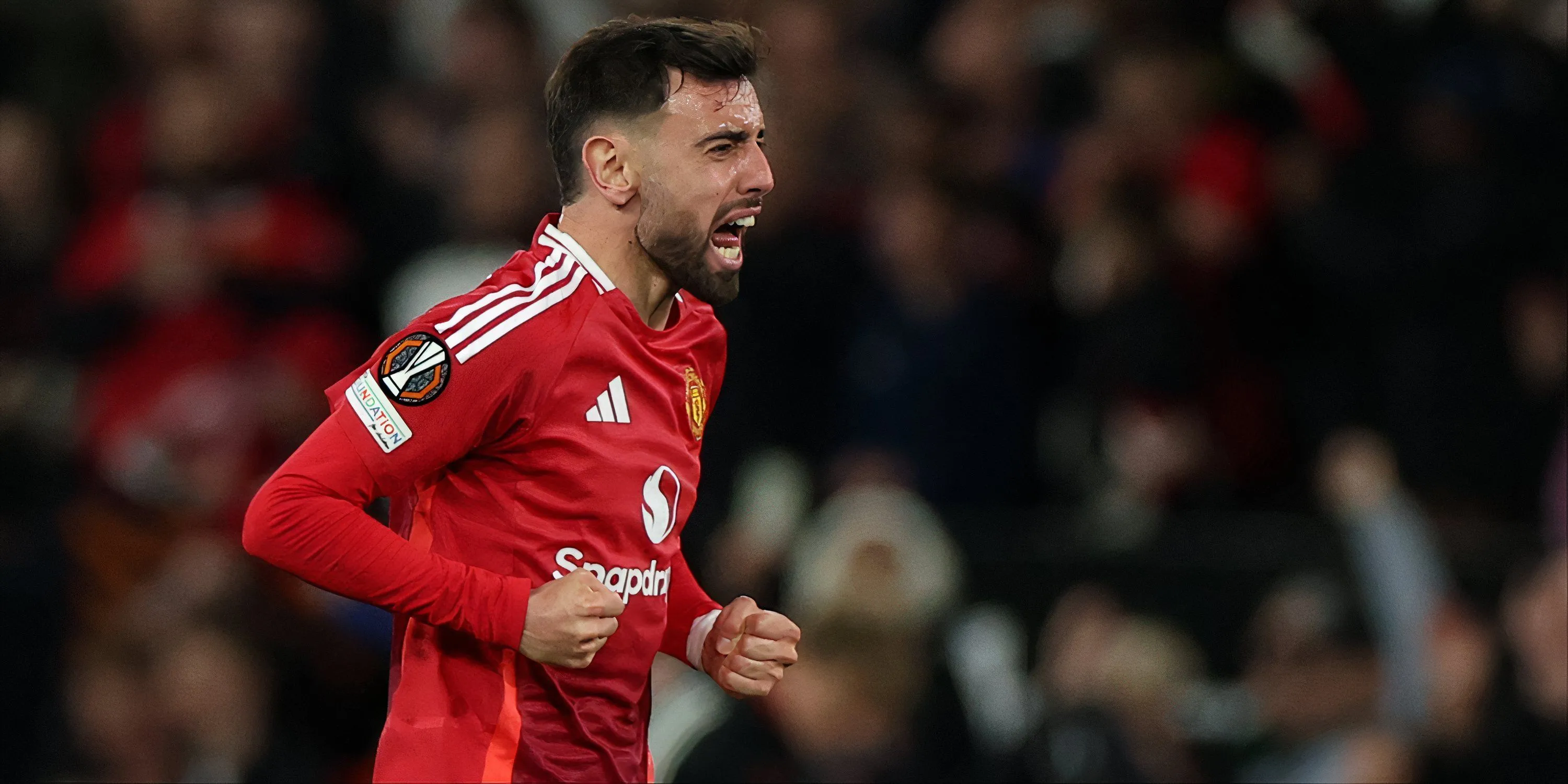 Bruno Fernandes thi đấu ấn tượng trong màu áo Man Utd mùa giải 2024/25