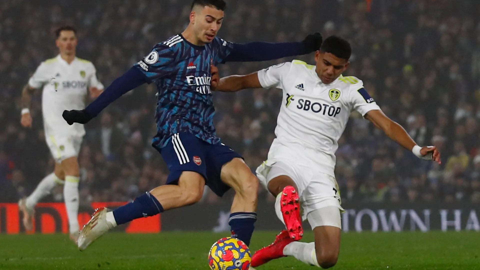 Cody Drameh khi còn thi đấu cho Leeds United trước khi sang Hull