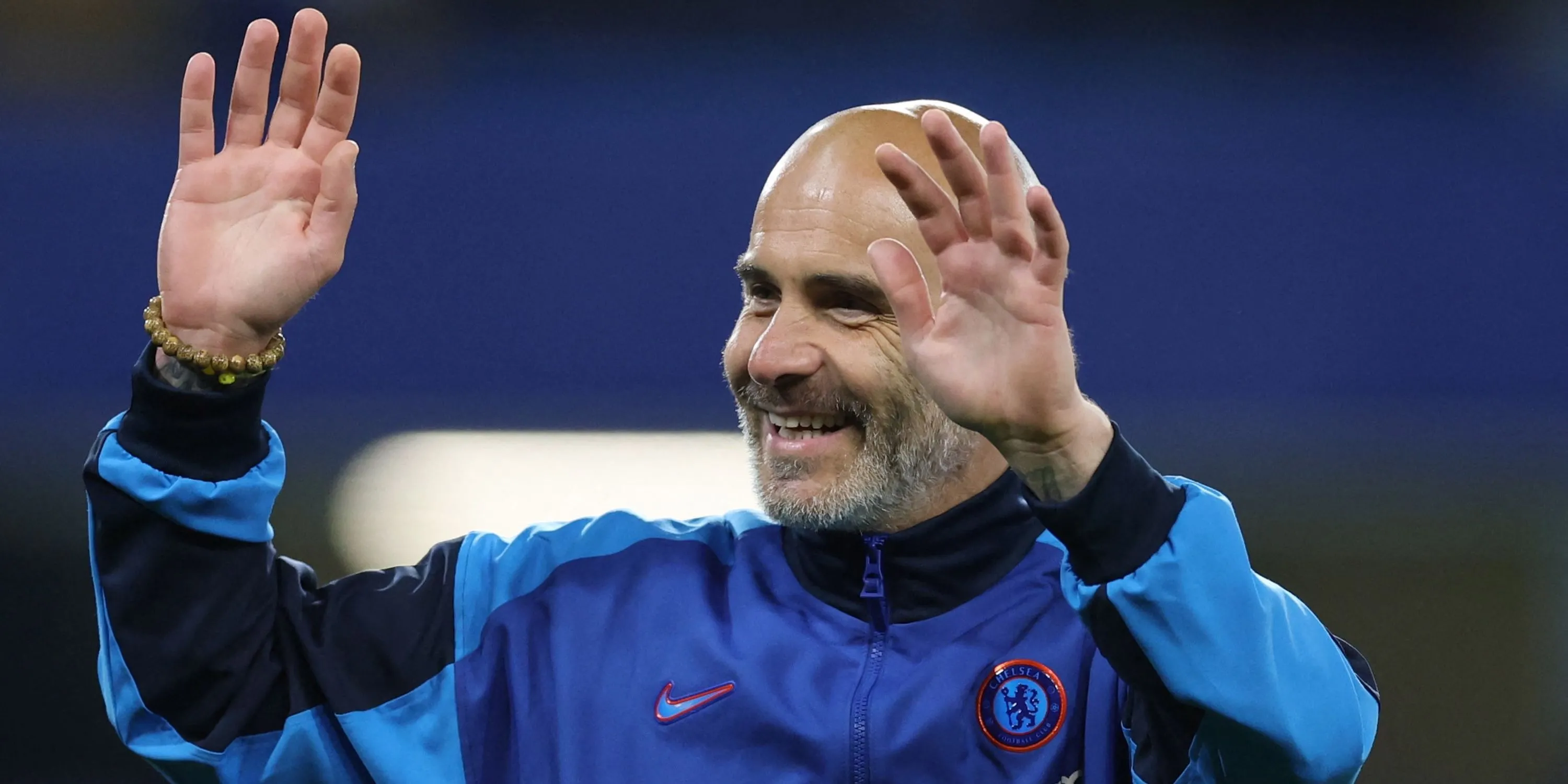 HLV Chelsea Enzo Maresca ăn mừng sau trận đấu