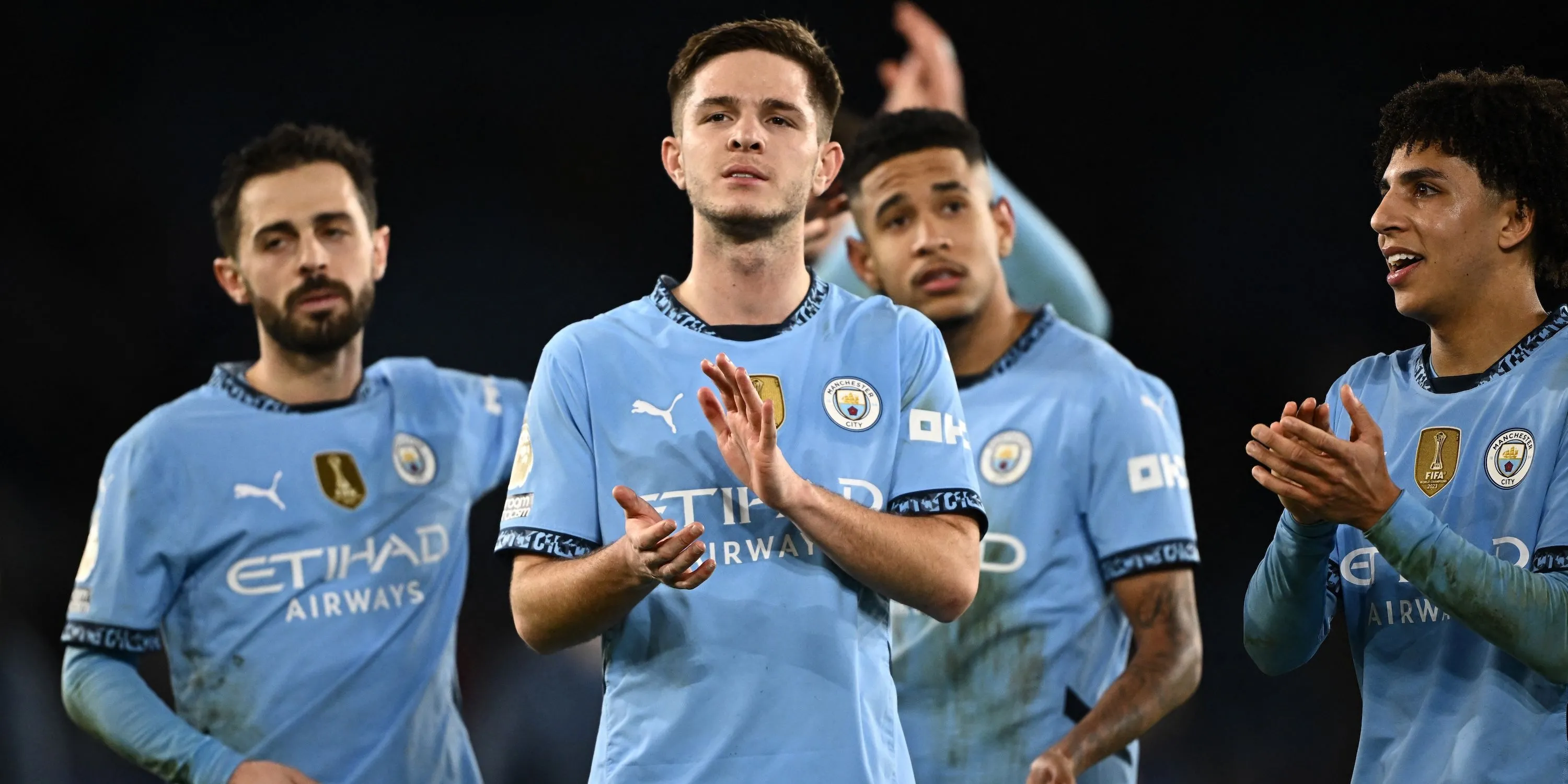 James McAtee tiền vệ Man City ăn mừng bàn thắng mục tiêu của Tottenham
