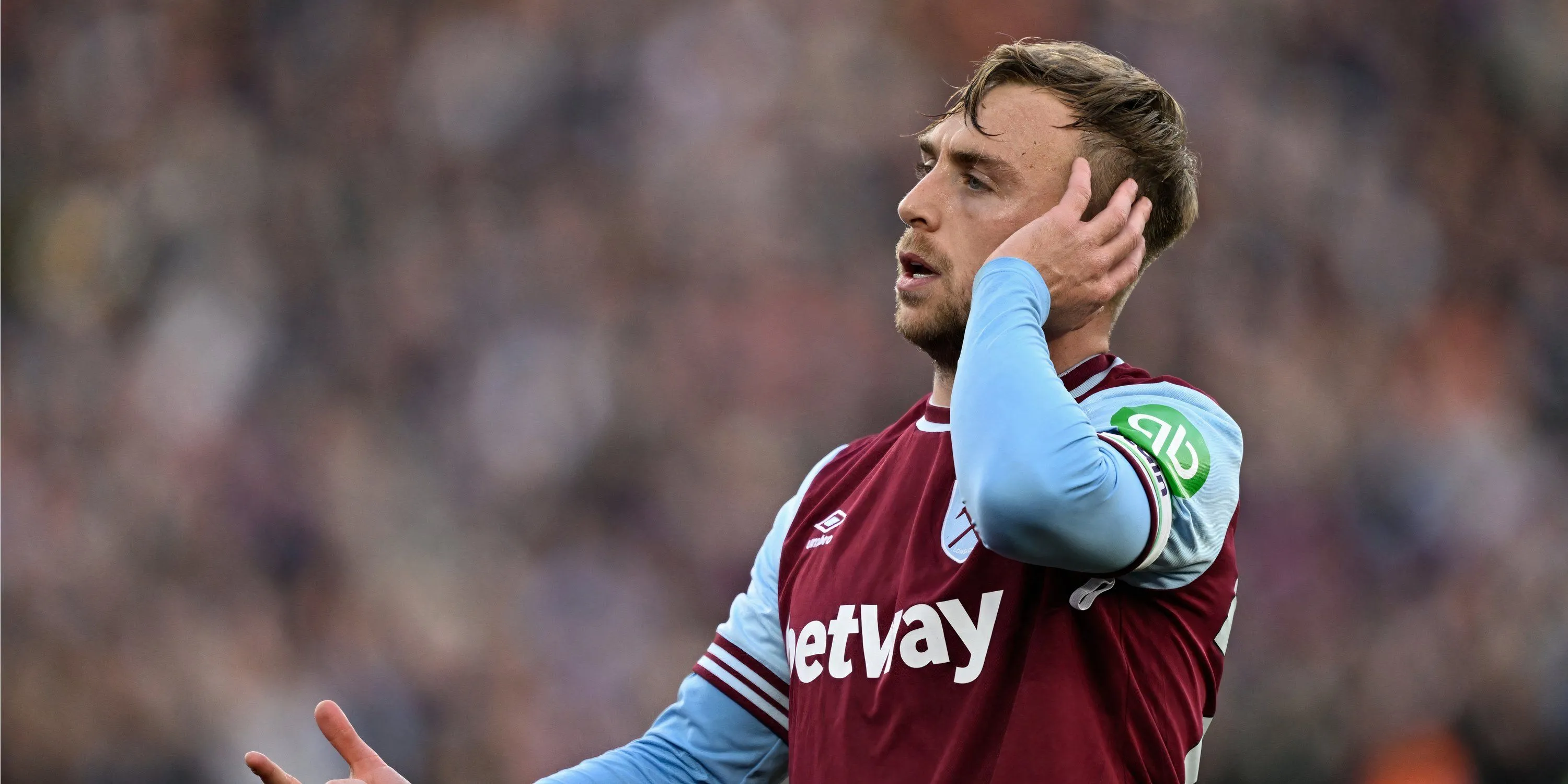 Jarrod Bowen ăn mừng bàn thắng quan trọng ghi cho West Ham United tại Premier League