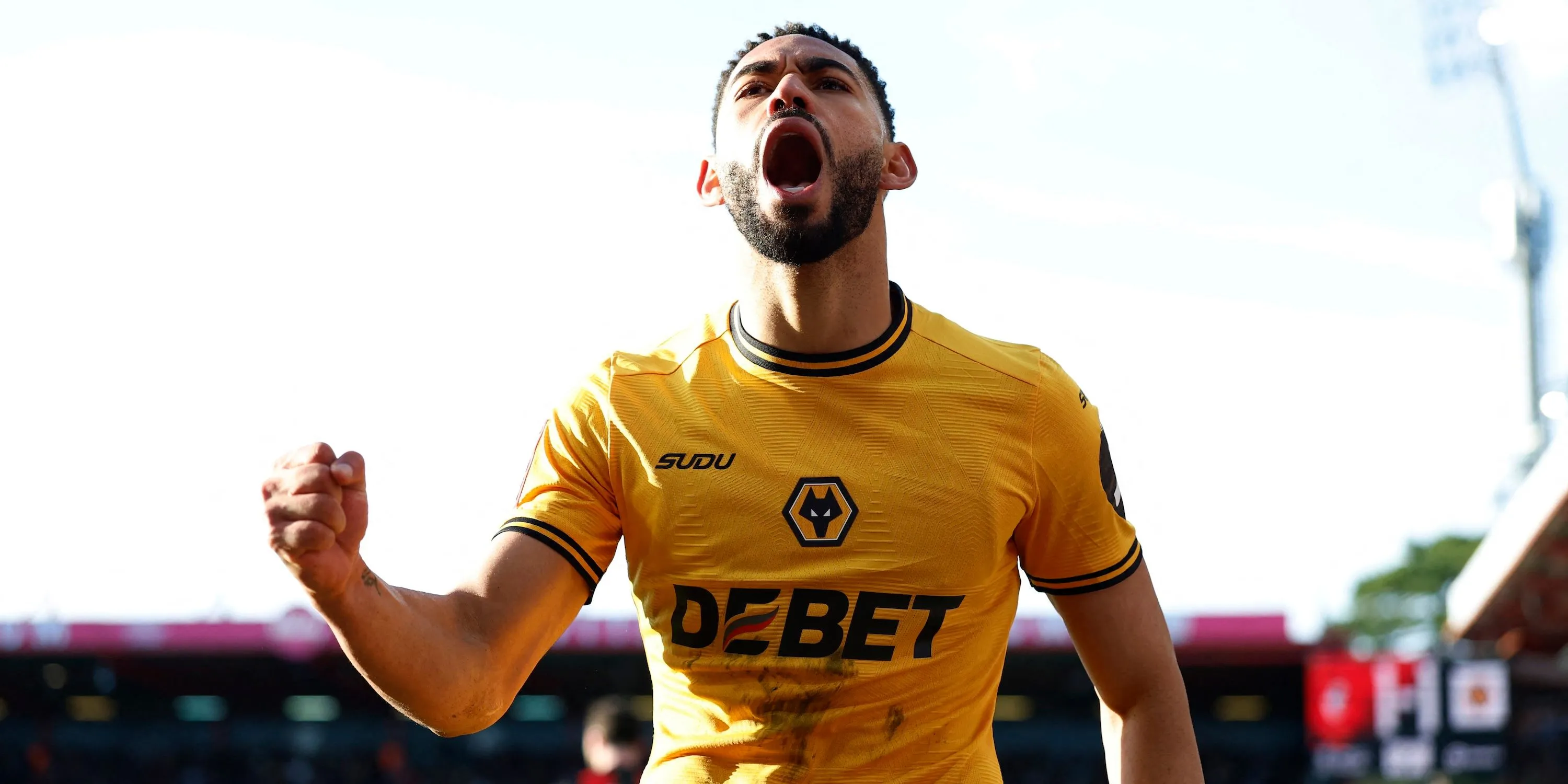 Matheus Cunha của Wolverhampton Wanderers phản ứng sau một tình huống