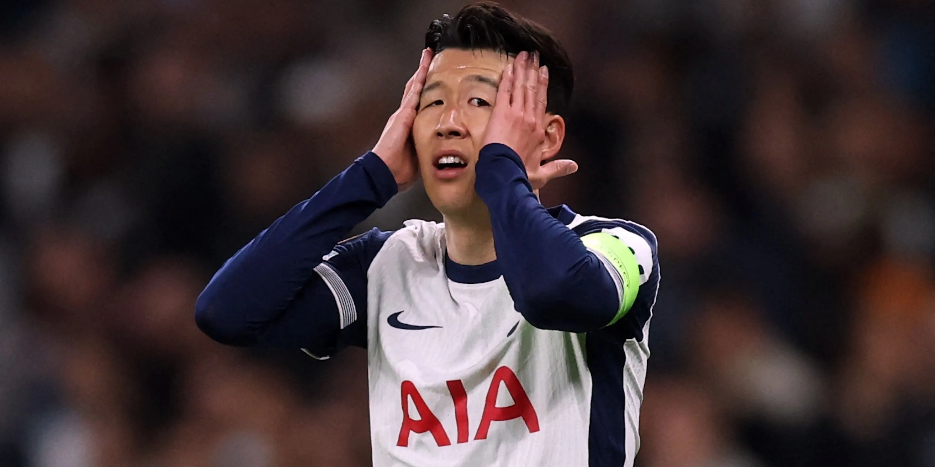 Son Heung-min thất vọng trước phong độ bết bát của Tottenham Hotspur ở Ngoại hạng Anh