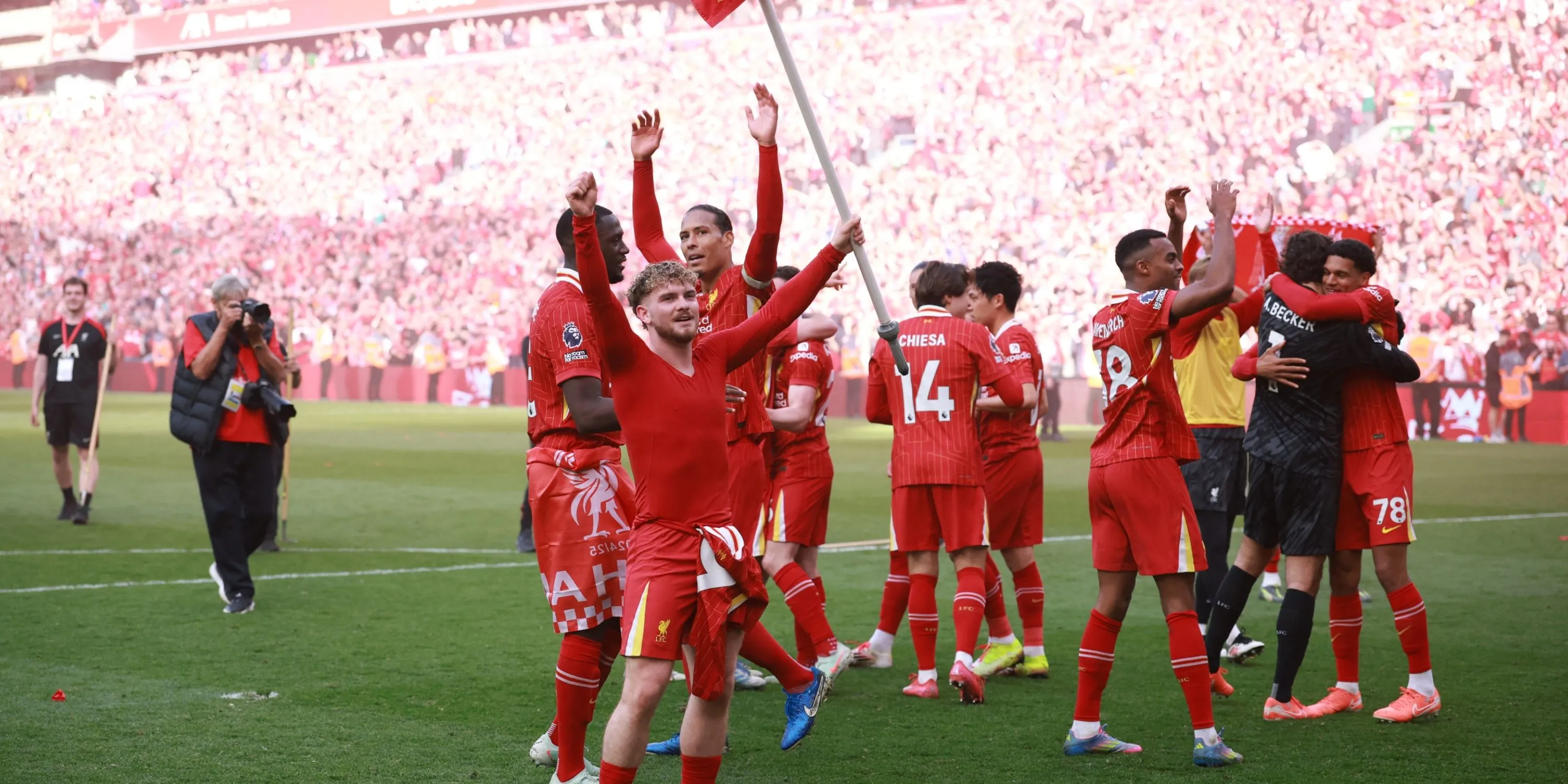 Tiền vệ trẻ Harvey Elliott của Liverpool, mục tiêu chuyển nhượng tiềm năng của Wolves