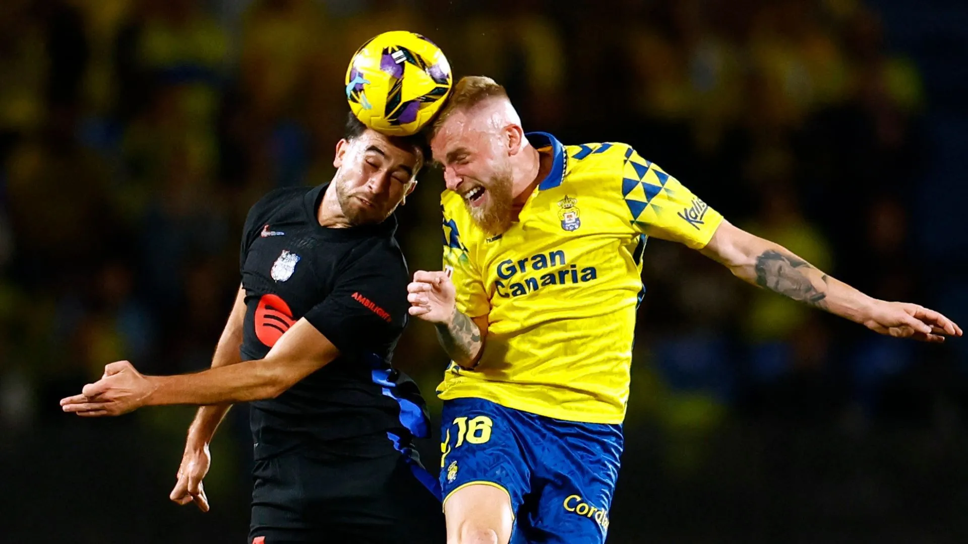 Chân dung tiền đạo Oli McBurnie đang được Sheffield United cân nhắc chiêu mộ