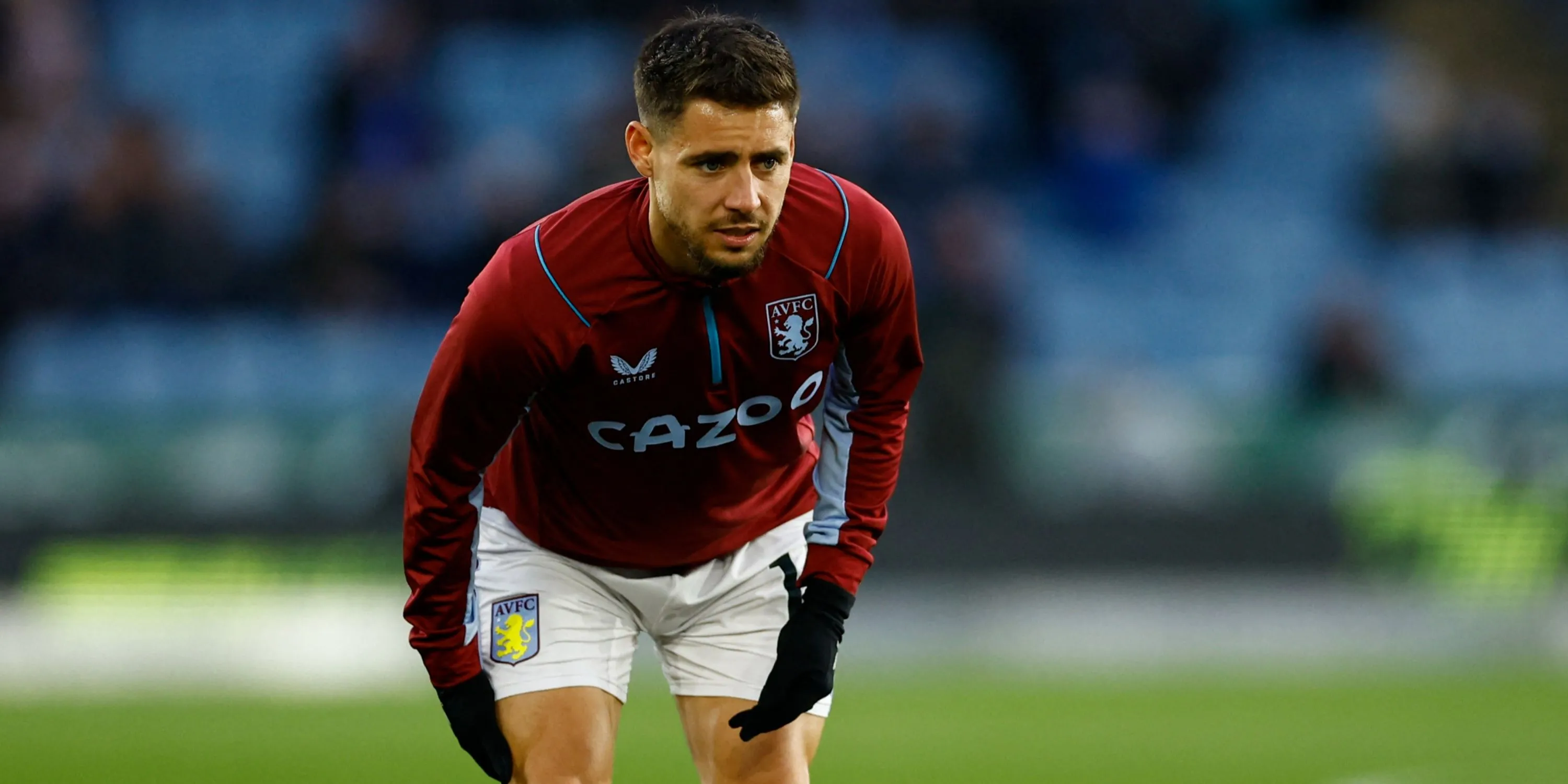 Hậu vệ Alex Moreno của Aston Villa, mục tiêu chuyển nhượng tiềm năng của Leeds United