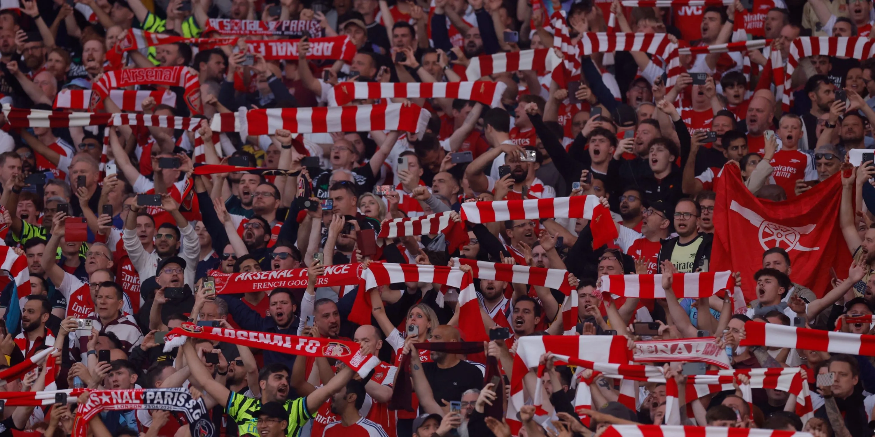 Sân vận động Emirates của Arsenal, nơi đội bóng đối mặt áp lực danh hiệu
