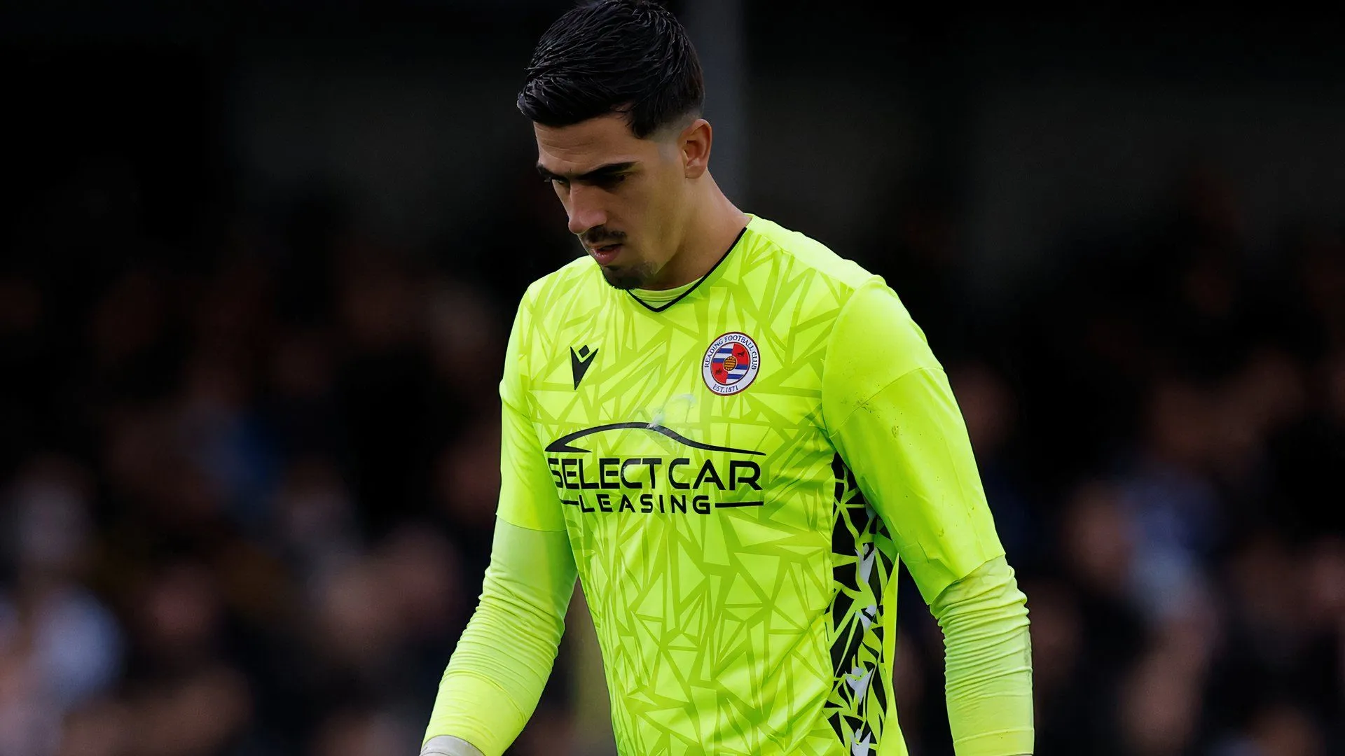 Thủ môn Joel Pereira trong màu áo Reading FC
