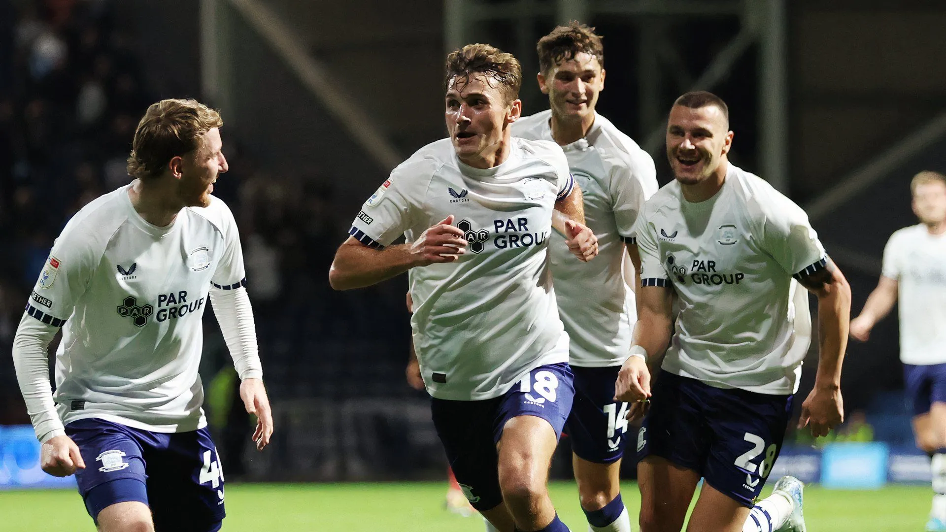 Tiền vệ Ryan Ledson trong màu áo Preston North End, người vừa gia nhập Huddersfield Town với kỳ vọng lớn