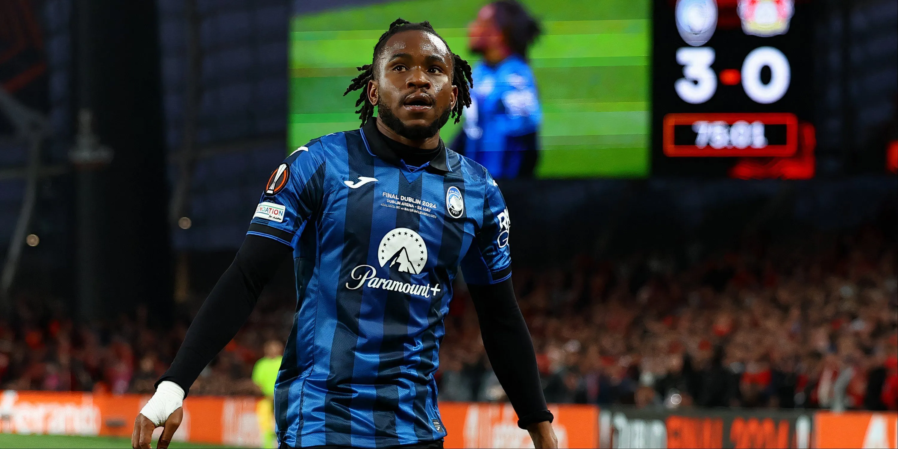 Ademola Lookman ăn mừng bàn thắng tại Europa League