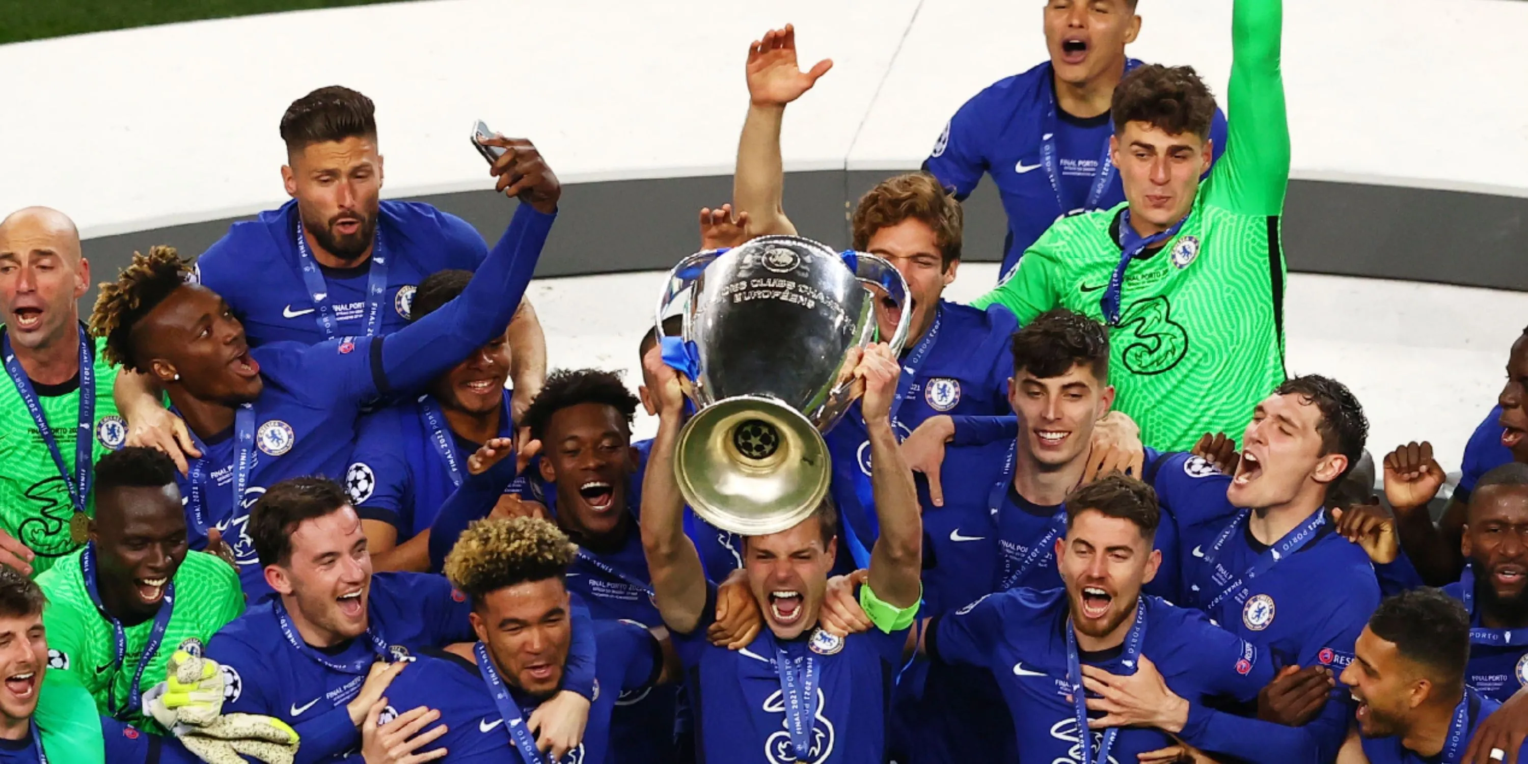 Cầu thủ Chelsea ăn mừng chức vô địch Champions League 2021
