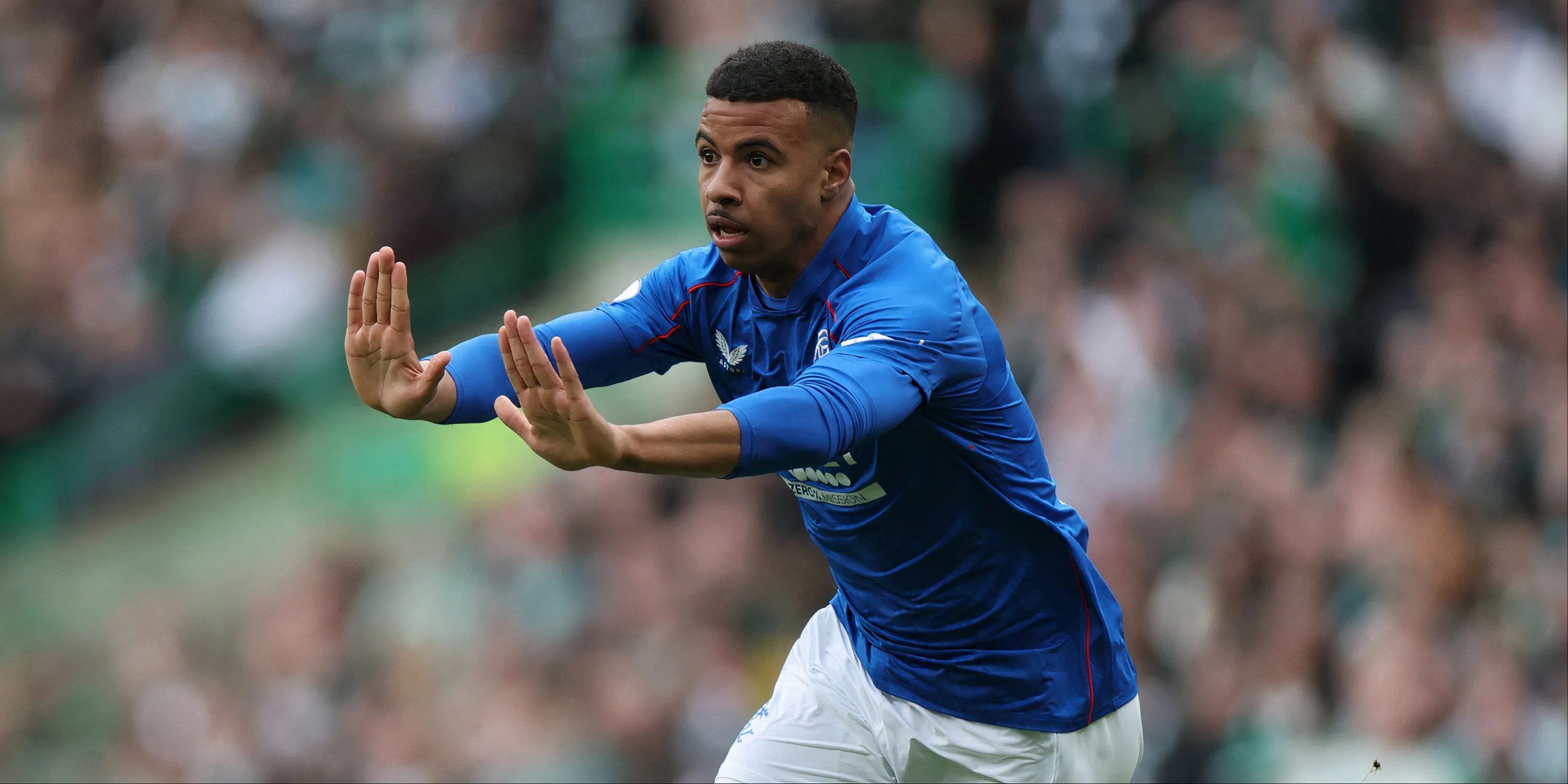 Cầu thủ Hamza Igamane của Rangers trên sân tập
