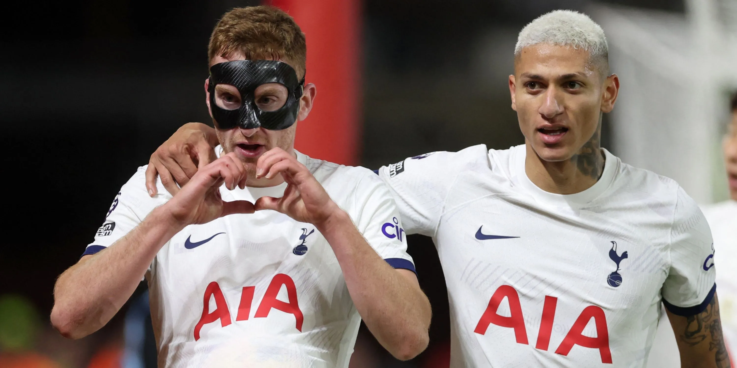 Cầu thủ Tottenham Hotspur trong trận đấu Ngoại hạng Anh