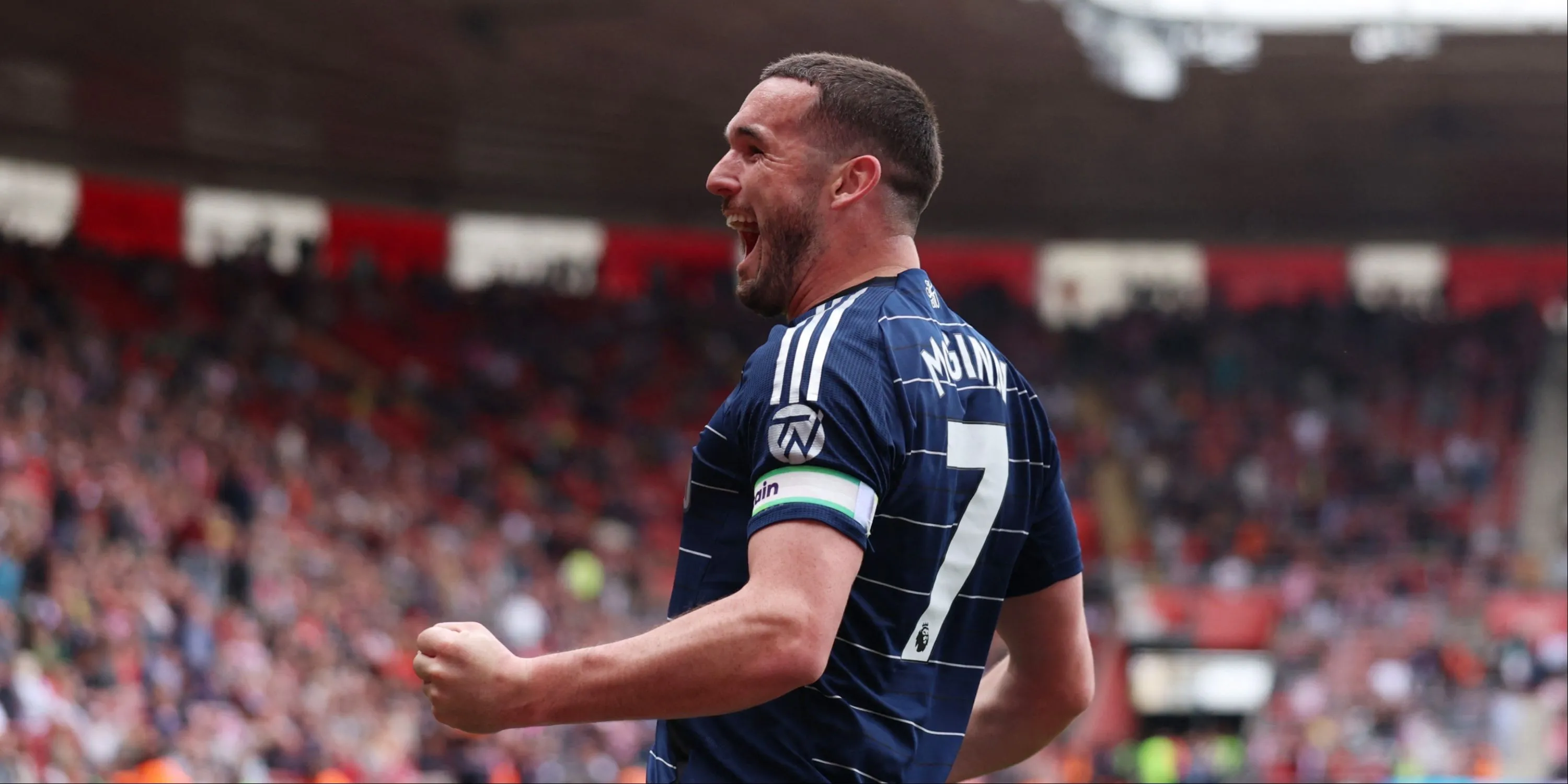 Đội trưởng John McGinn của Aston Villa, người có tương lai bị đặt dấu hỏi