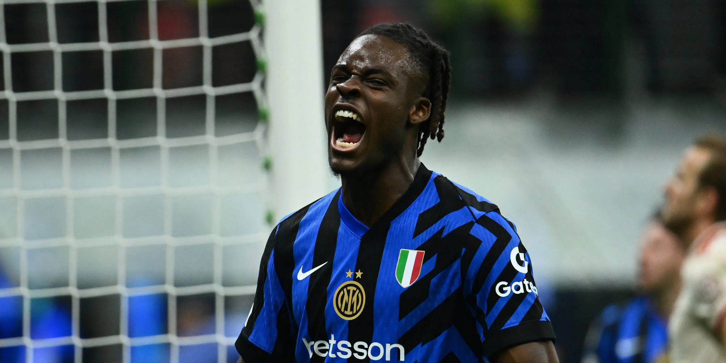 Hậu vệ Yann Bisseck của Inter Milan đang được Manchester United quan tâm