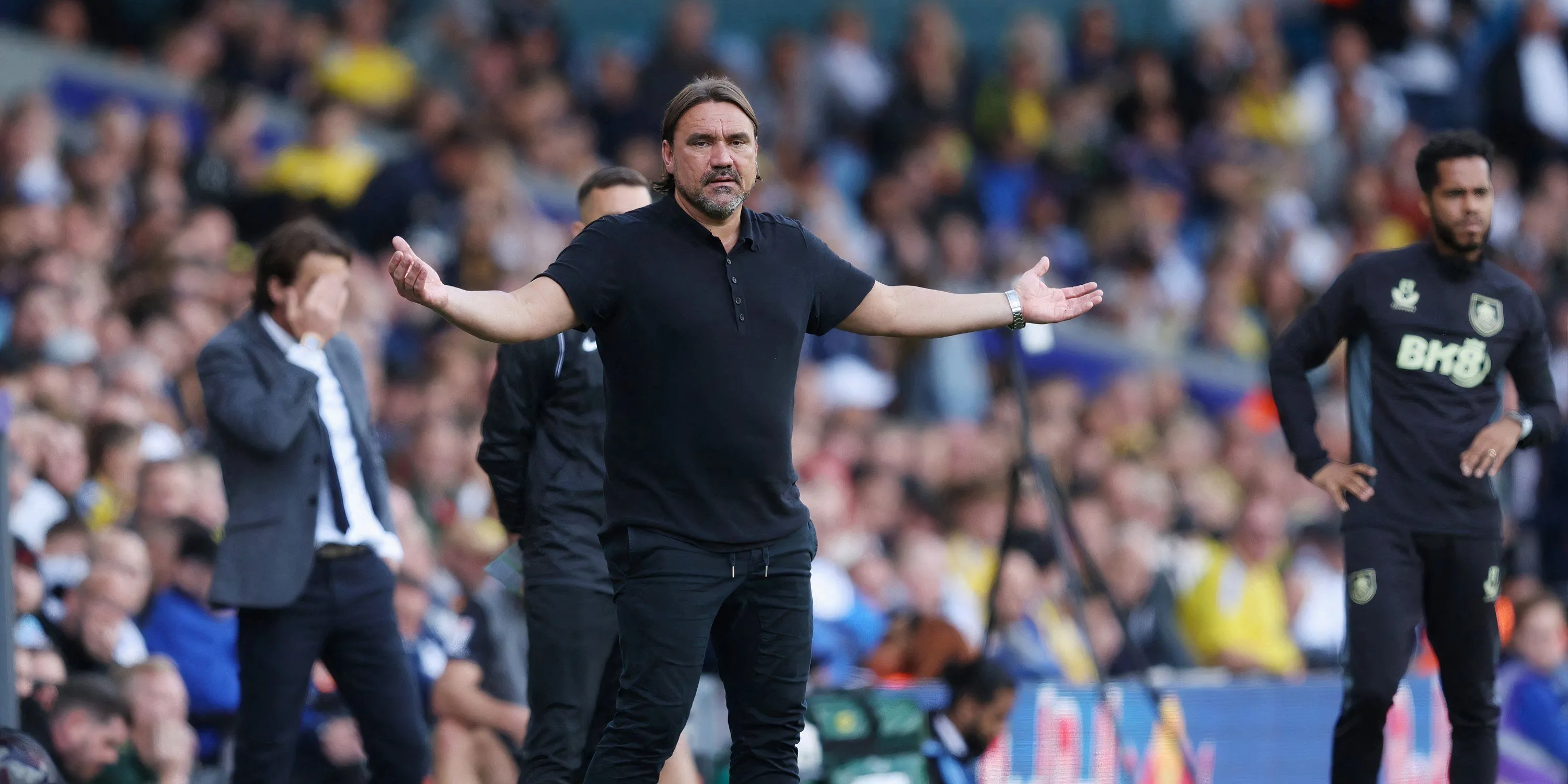 Huấn luyện viên trưởng Leeds United Daniel Farke