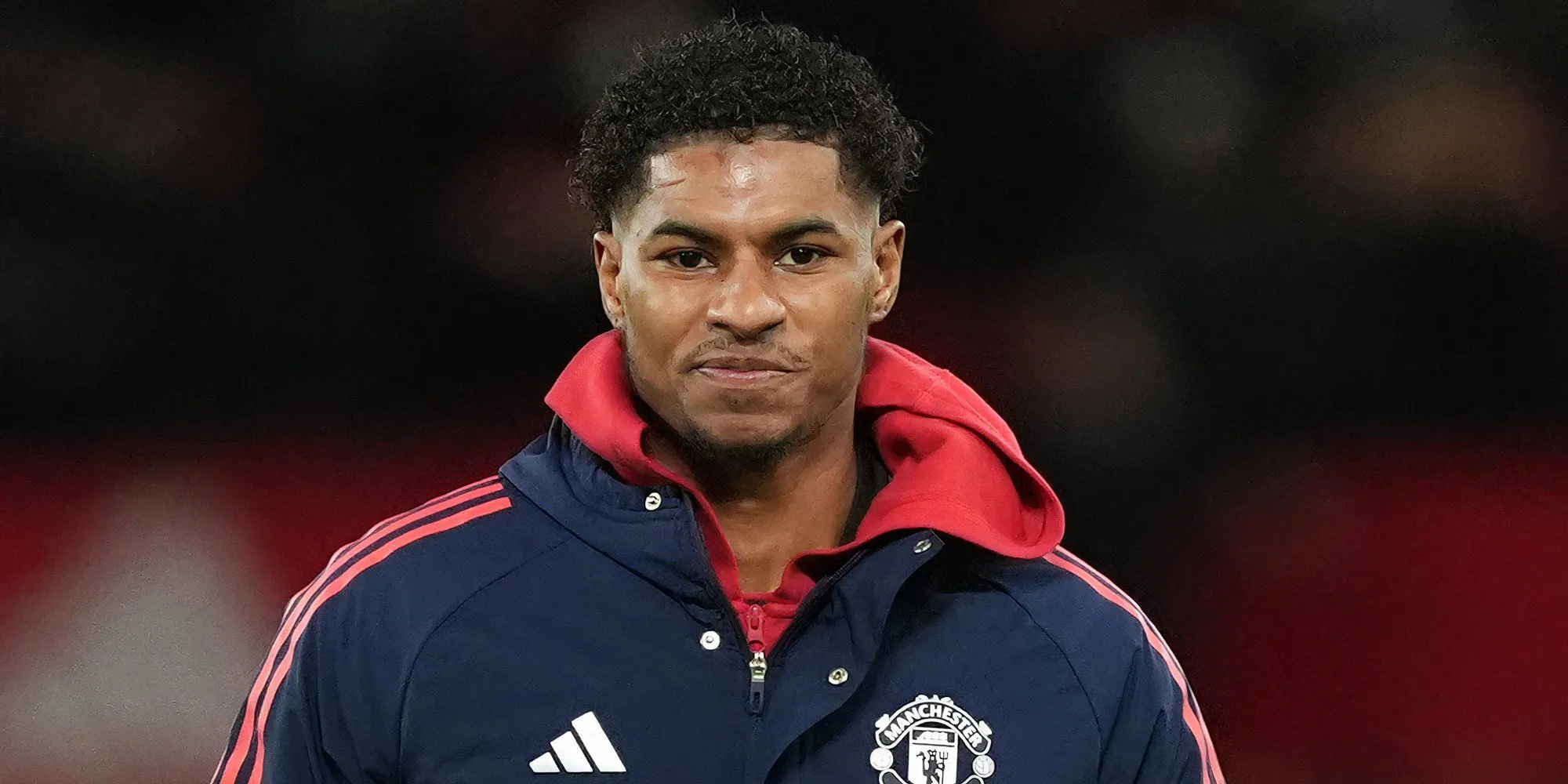 Marcus Rashford trong một trận đấu cho Manchester United, đối mặt với tương lai bất định
