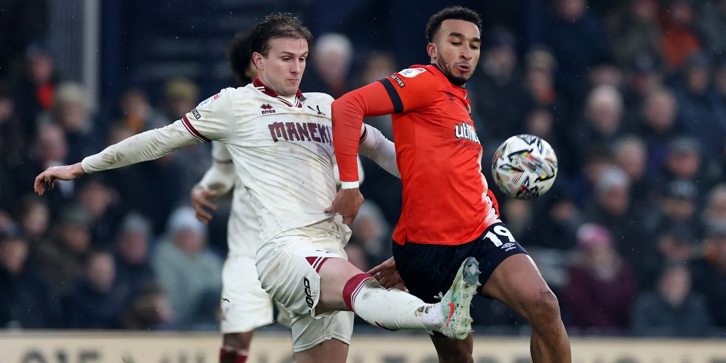 Rob Holding trong màu áo Crystal Palace, mục tiêu chuyển nhượng của Sheffield United