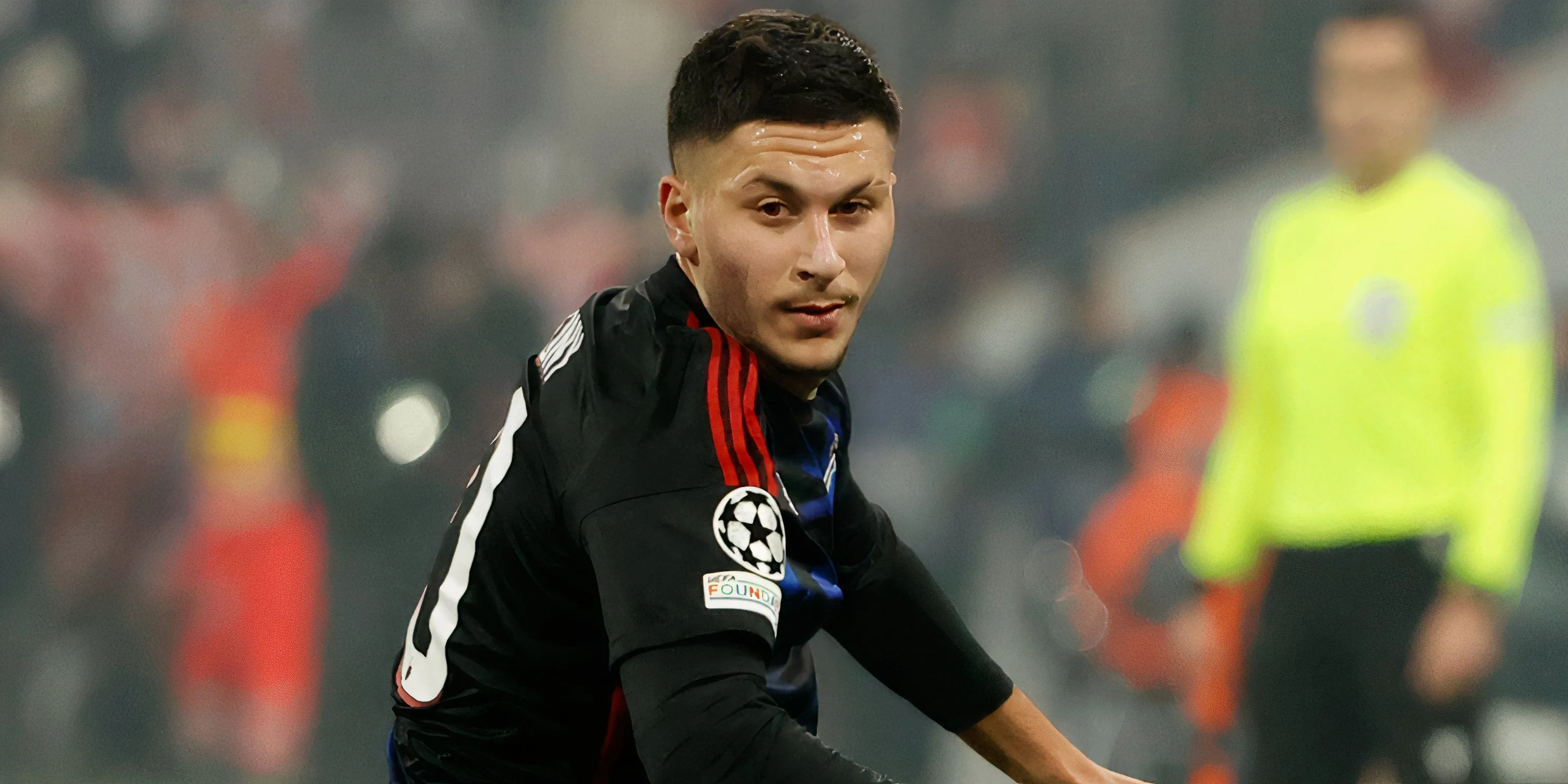 Roony Bardghji thi đấu cho FC Copenhagen, trình diễn tốc độ và khả năng rê dắt ấn tượng trước khi gia nhập Barcelona