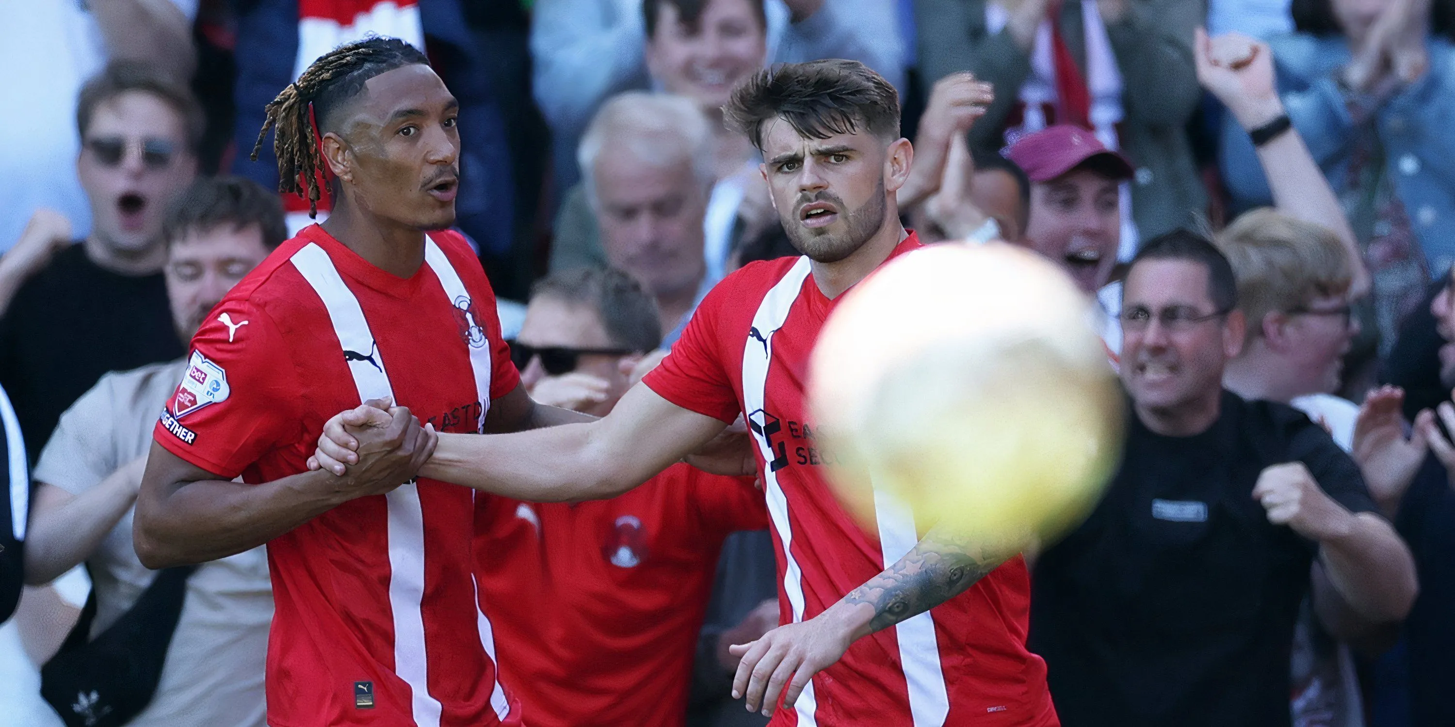 Tiền đạo Charlie Kelman của QPR, người đang có khả năng rời câu lạc bộ trong mùa hè này.