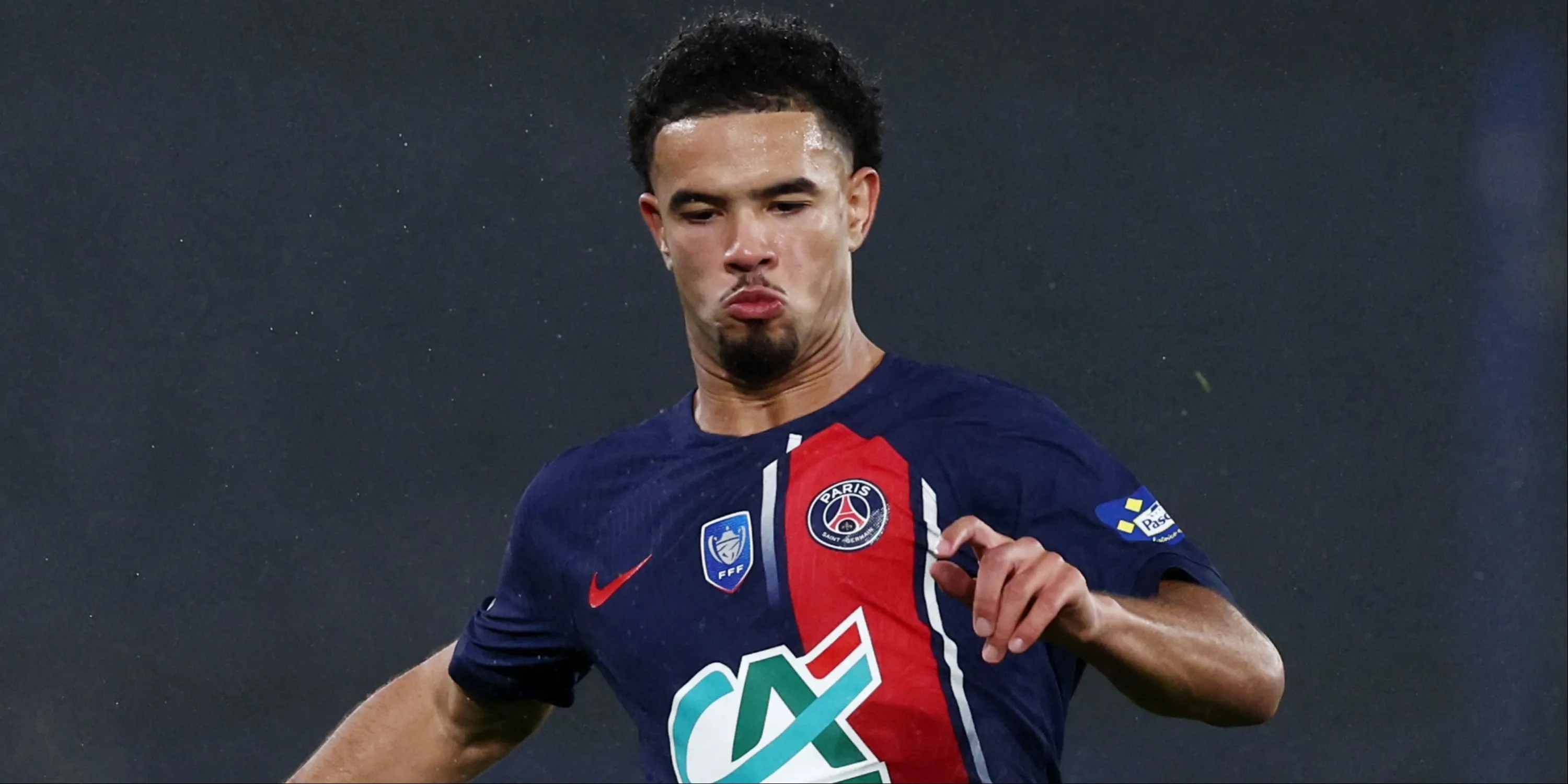 Tiền vệ Warren Zaire-Emery thi đấu cho Paris Saint-Germain