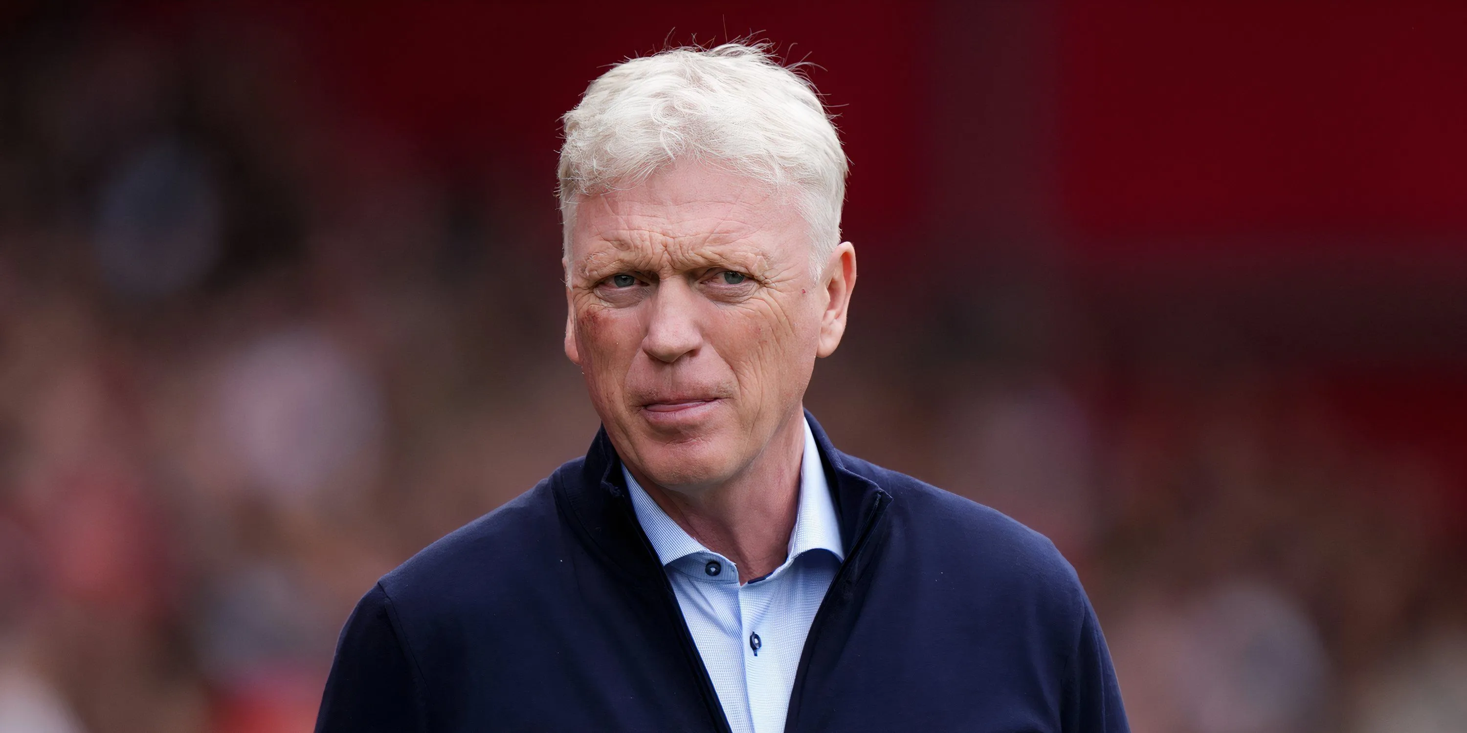 David Moyes chỉ đạo trận đấu của Everton