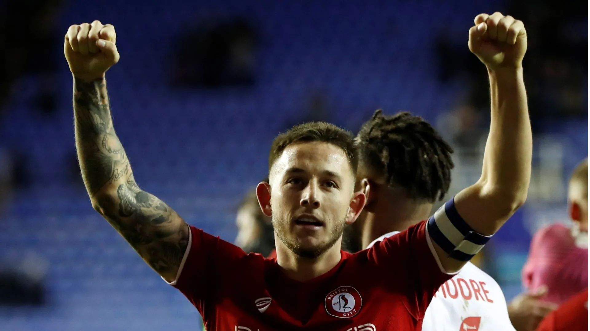 Josh Brownhill trong màu áo Burnley, tiền vệ kinh nghiệm sẵn sàng gia nhập Ipswich Town
