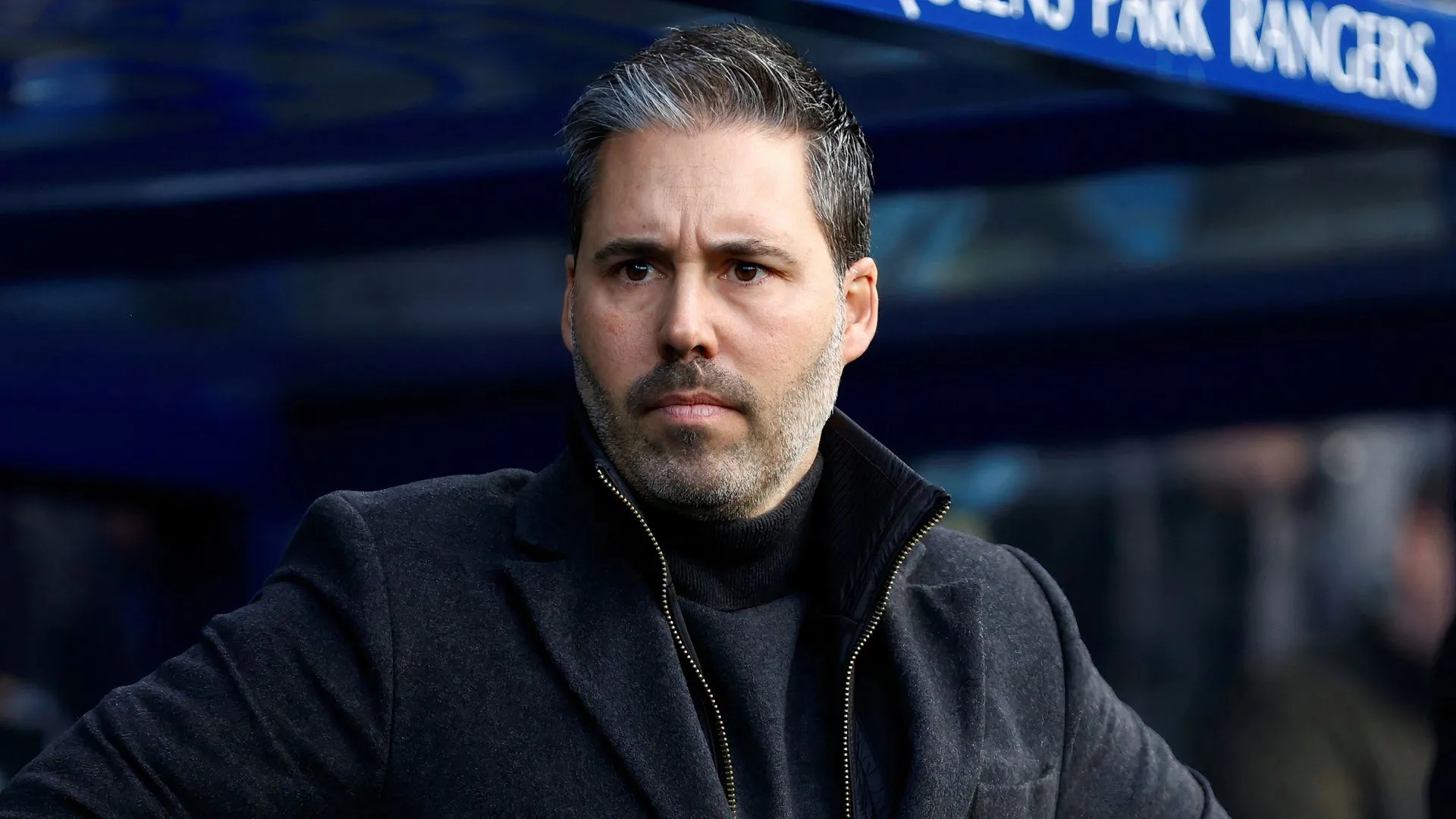 Marti Cifuentes trên sân tập chỉ đạo các cầu thủ Leicester City