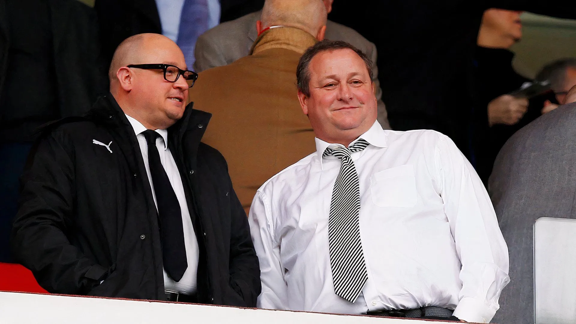 Mike Ashley, cựu chủ sở hữu Newcastle United, là một trong những ứng viên hàng đầu