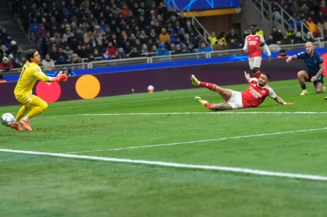 Arsenal kỷ niệm chiến thắng trước Inter Milan tại Champions League