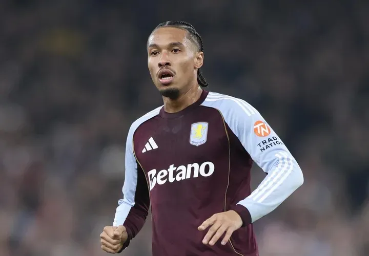 Boubacar Kamara rời sân vì chấn thương